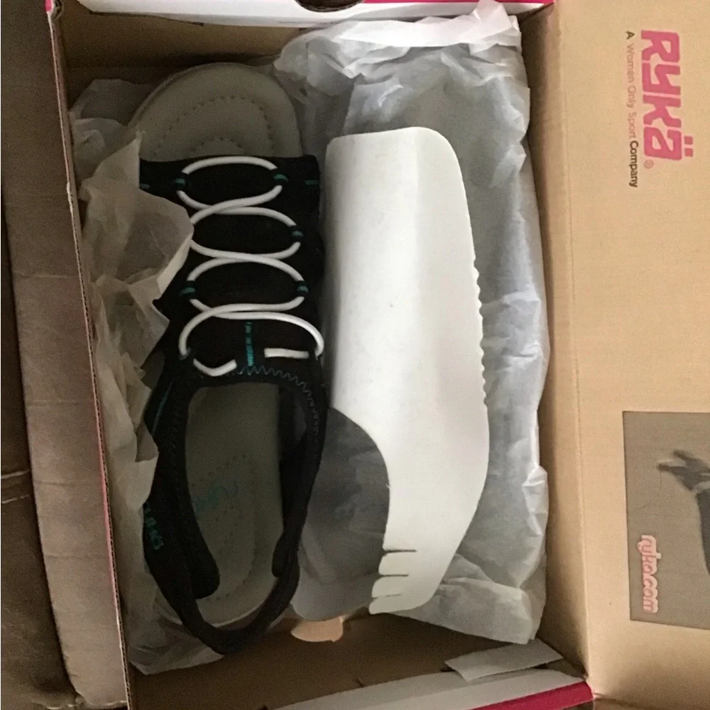 Ryka Black and White Sandals Versatile Comfort - Picture 2 of 5